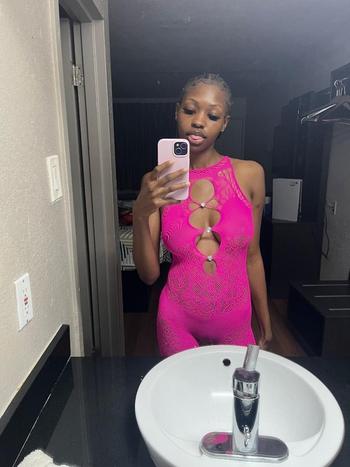 slim, 23  female escort, Texarkana