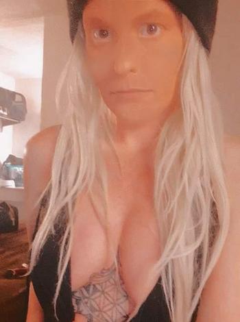 3183678770, female escort, Texarkana