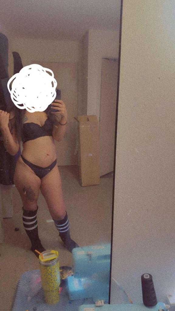escort photo 0